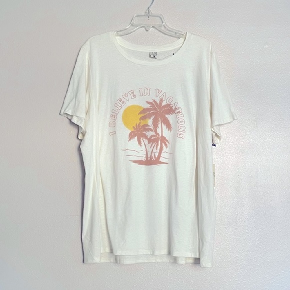 LE NWT I Believe In Vacations Graphic Tee 2X